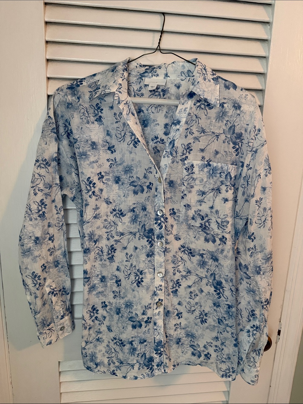 Pretty Blue Floral J Jill Button-Up Shirt